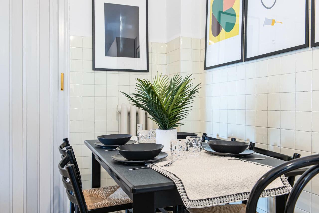 Appartement Joivy Sophisticated 3-Bed Flat With Desk à Milan Extérieur photo