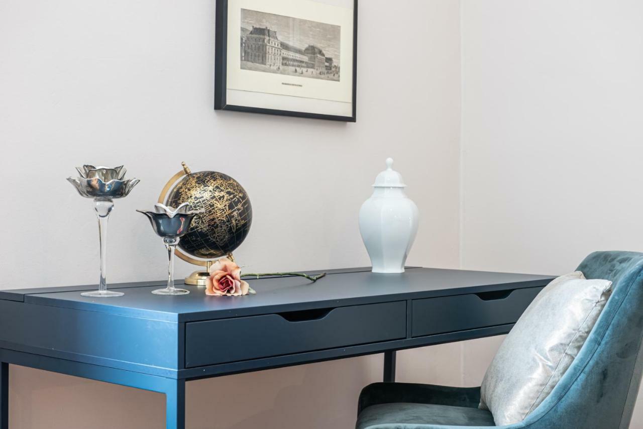 Appartement Joivy Sophisticated 3-Bed Flat With Desk à Milan Extérieur photo