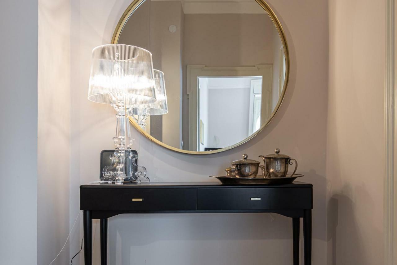 Appartement Joivy Sophisticated 3-Bed Flat With Desk à Milan Extérieur photo