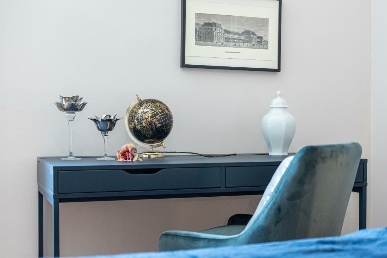 Appartement Joivy Sophisticated 3-Bed Flat With Desk à Milan Extérieur photo