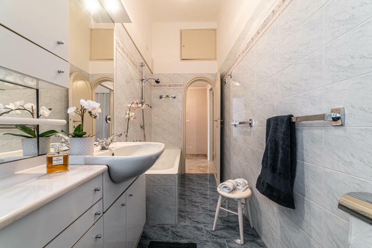 Appartement Joivy Sophisticated 3-Bed Flat With Desk à Milan Extérieur photo