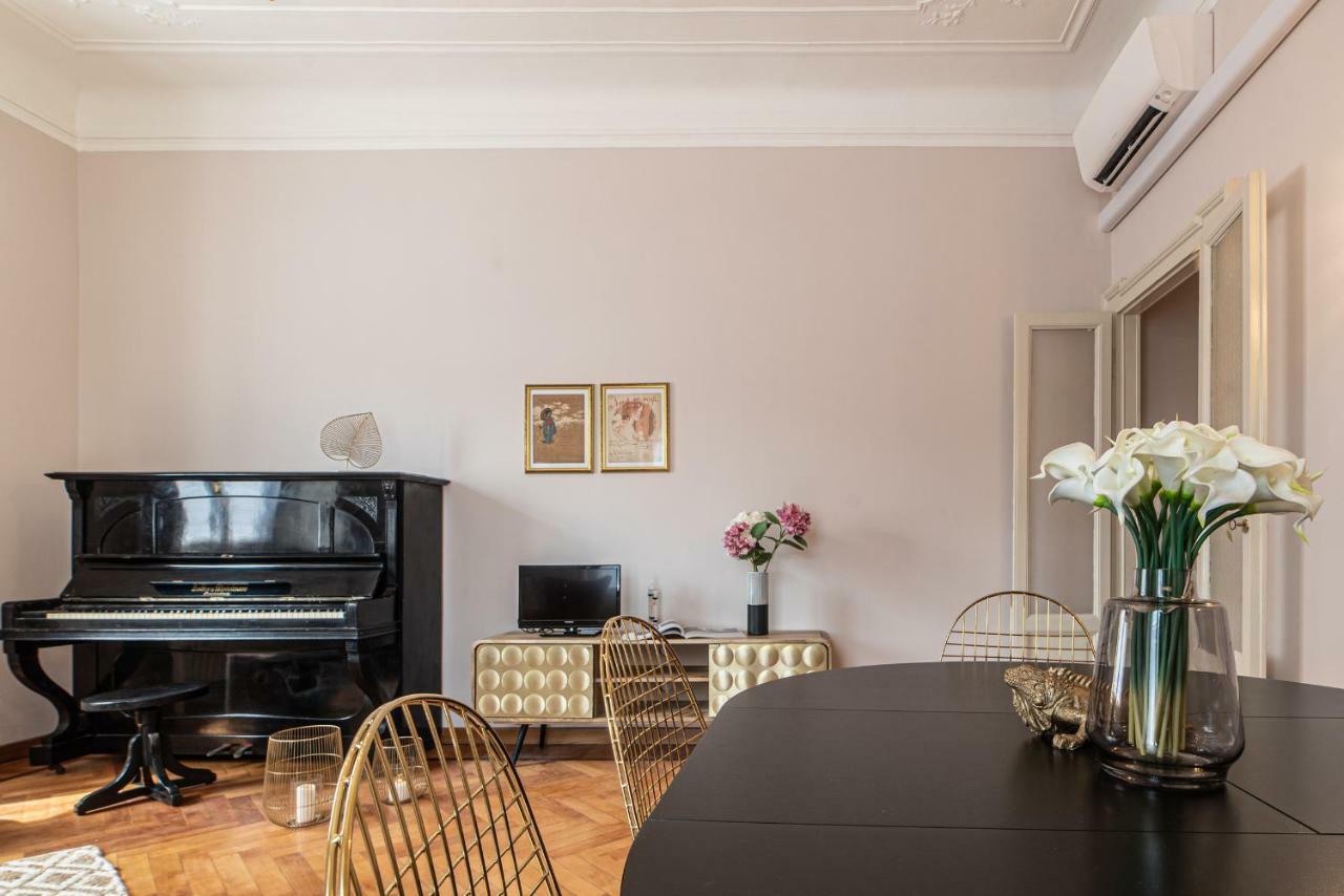 Appartement Joivy Sophisticated 3-Bed Flat With Desk à Milan Extérieur photo
